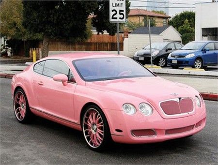 010-12-06-13-26-49-6-the-pink-color-makes-her-bentley-more-fashionable.jpeg